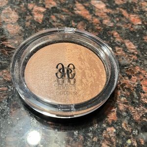 House of Colour Baked Bronzing Powder - New